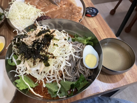 메밀고개시골막국수 이미지