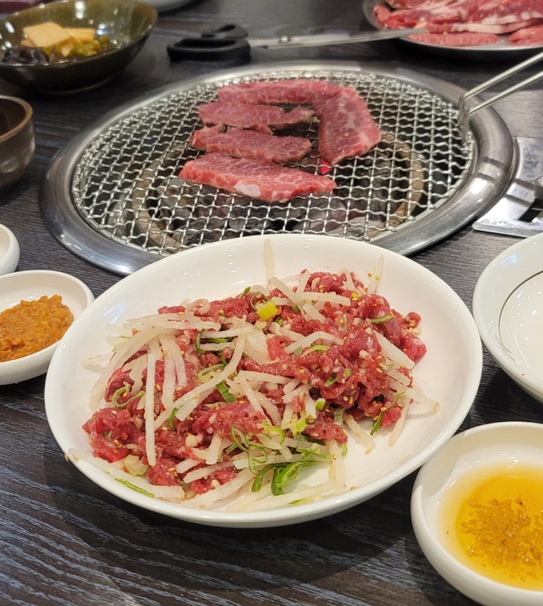 거산육회 이미지
