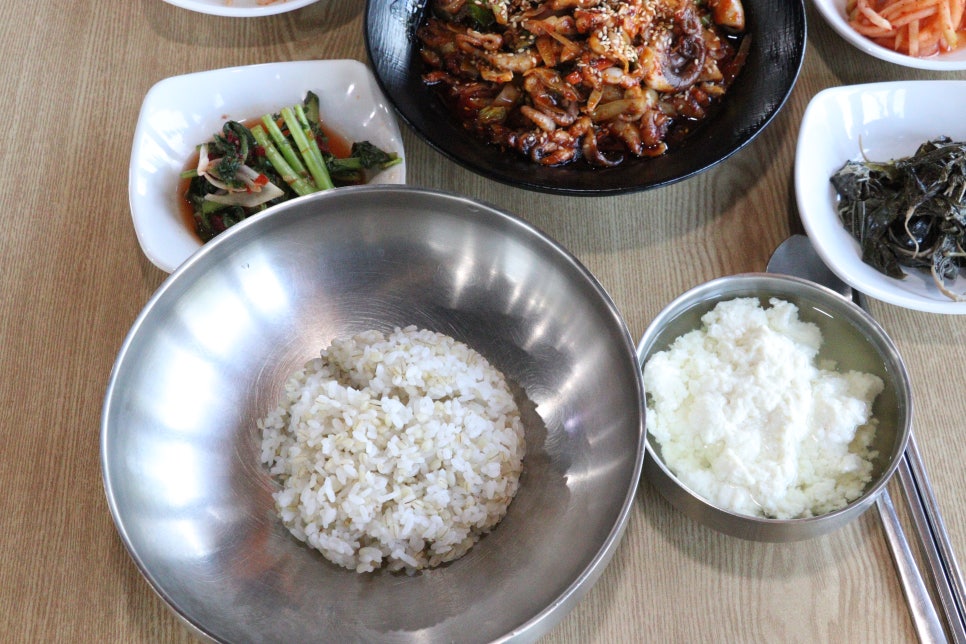 맛나 보리밥 이미지