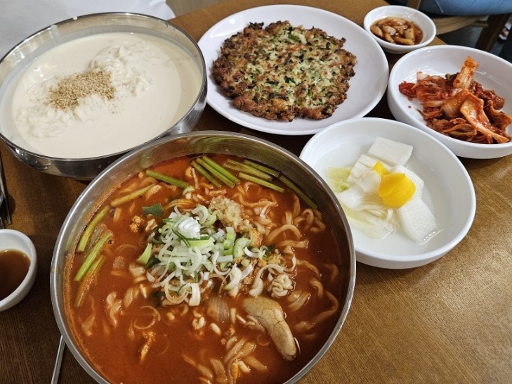 알.고니칼국수 이미지