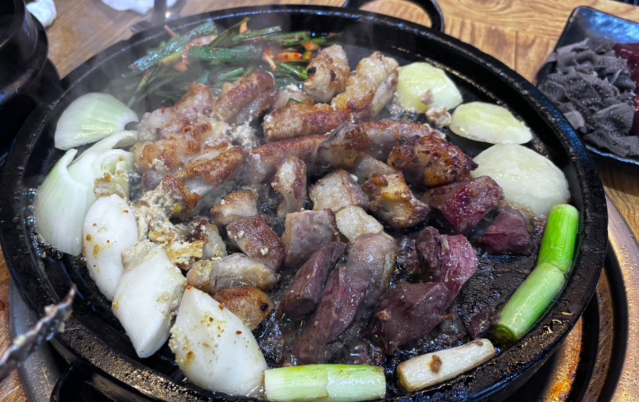 황소곱창돌구이 이미지