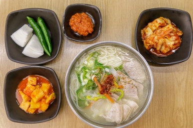 동문장수국수 이미지