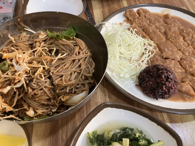 메밀고개시골막국수 이미지