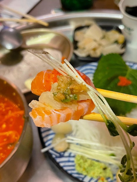 돌섬김밥 이미지