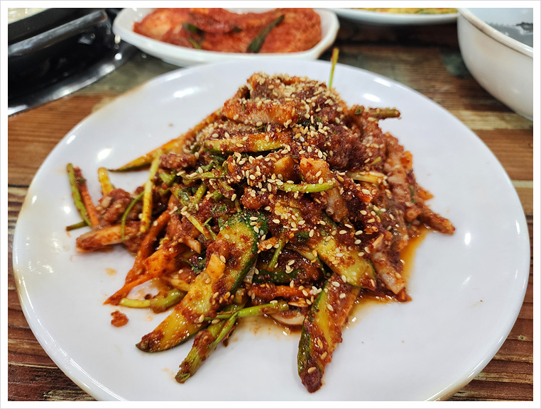 먹보칼국수 이미지