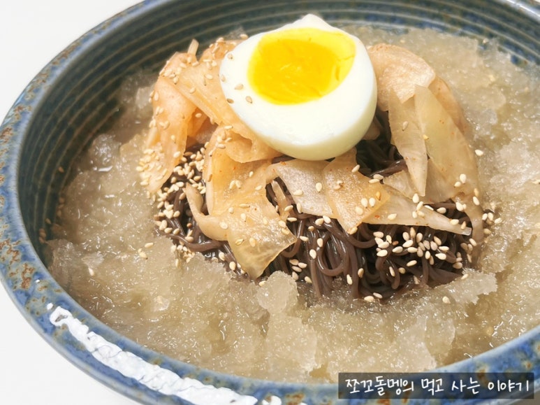 육각수냉면 이미지
