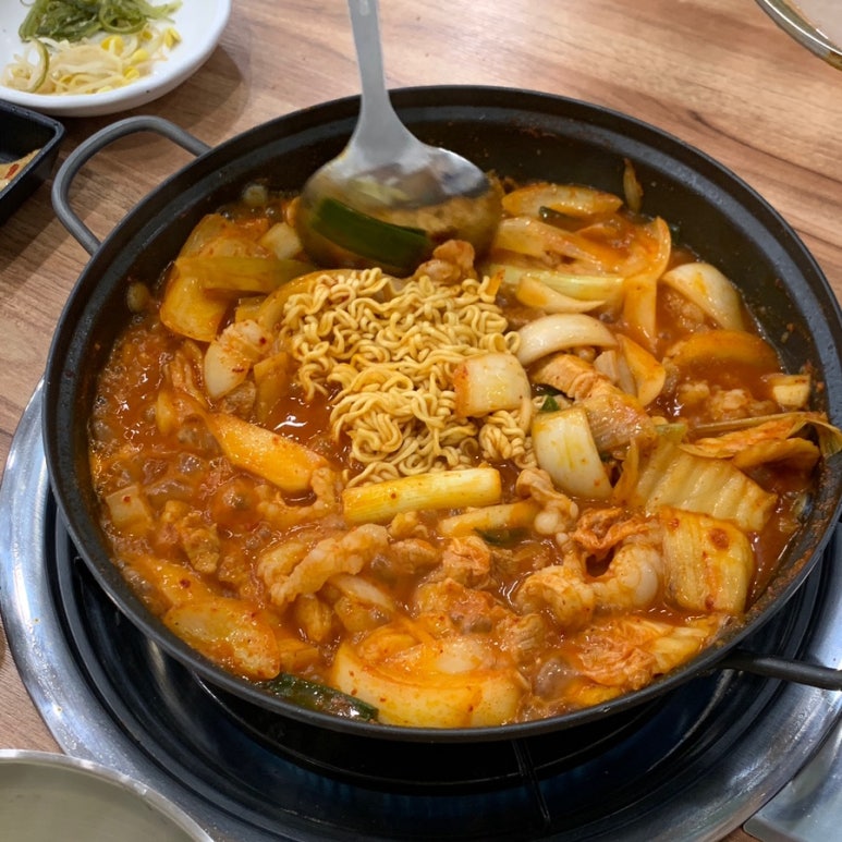 전가네 통돼지볶음 이미지