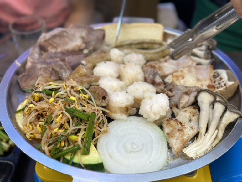 굽찌한우곱창;장충동왕족발보쌈 이미지