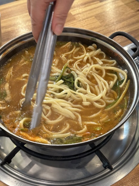뽕빨샤브버섯칼국수 이미지