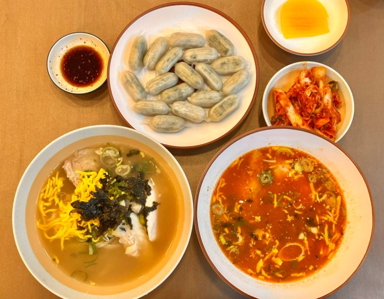 꼬꼬닭칼국수 이미지