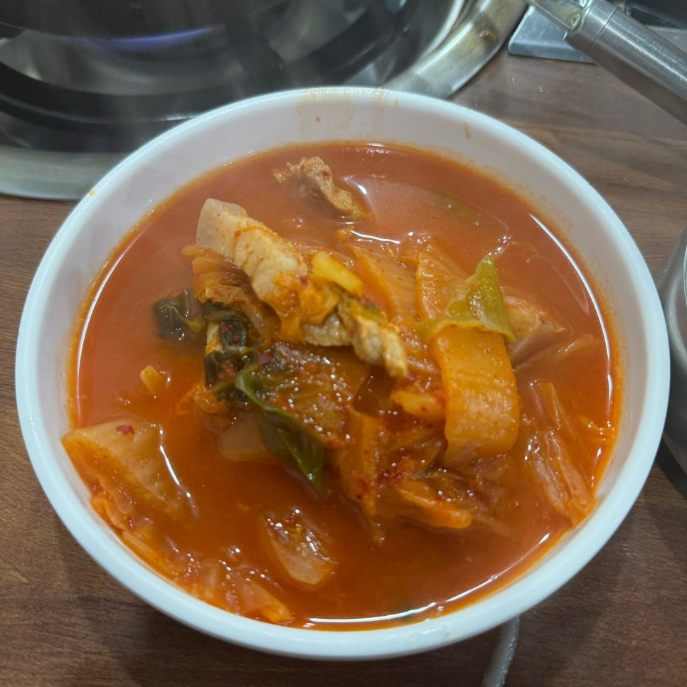 이은영모듬김치찌개 인계본점 이미지