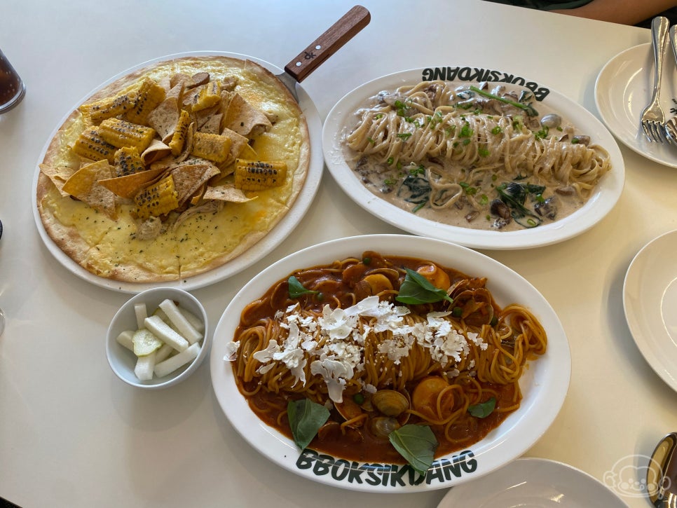 뽁식당 신촌점 이미지
