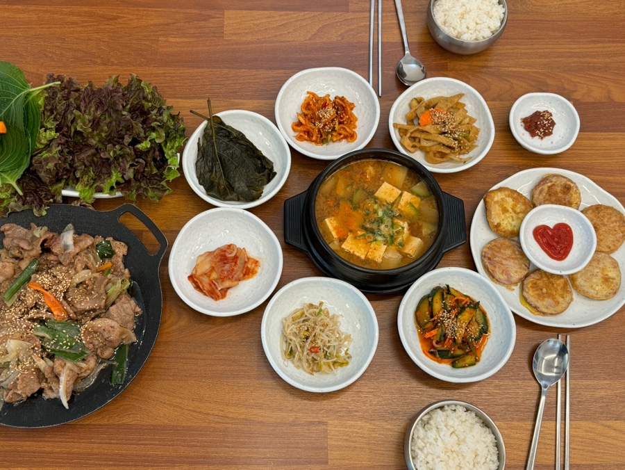 반할제육 이미지