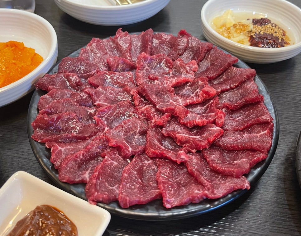 더뭉티기 압구정점 이미지