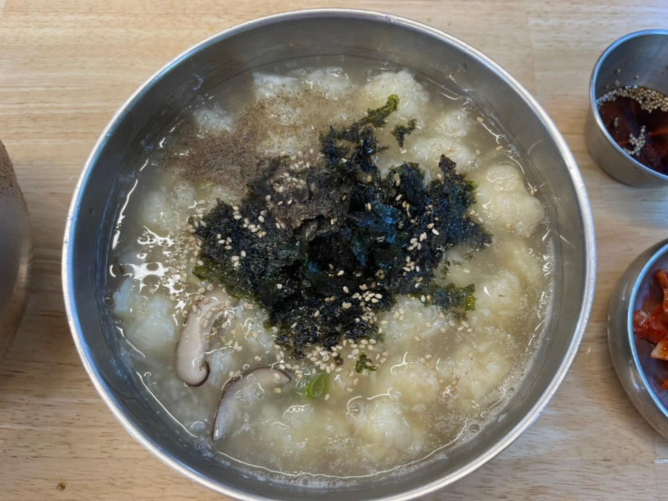 이층칼국수 이미지