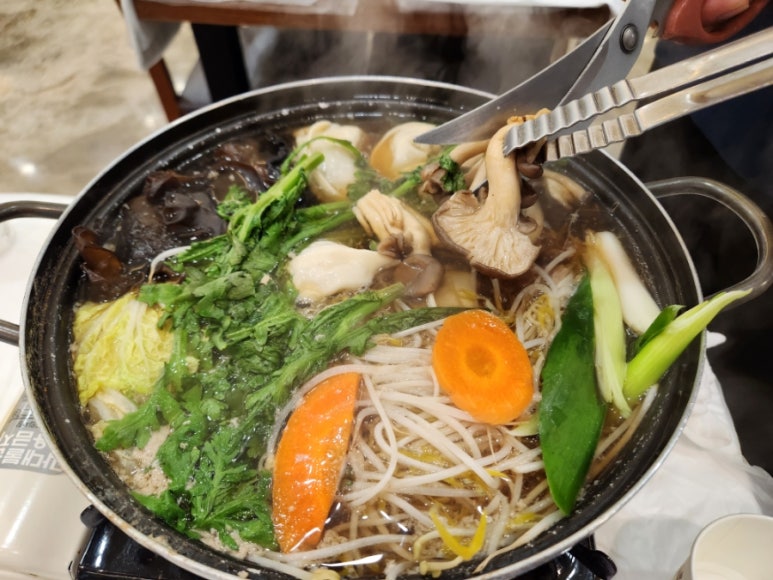 맛집냉면만두전골 이미지