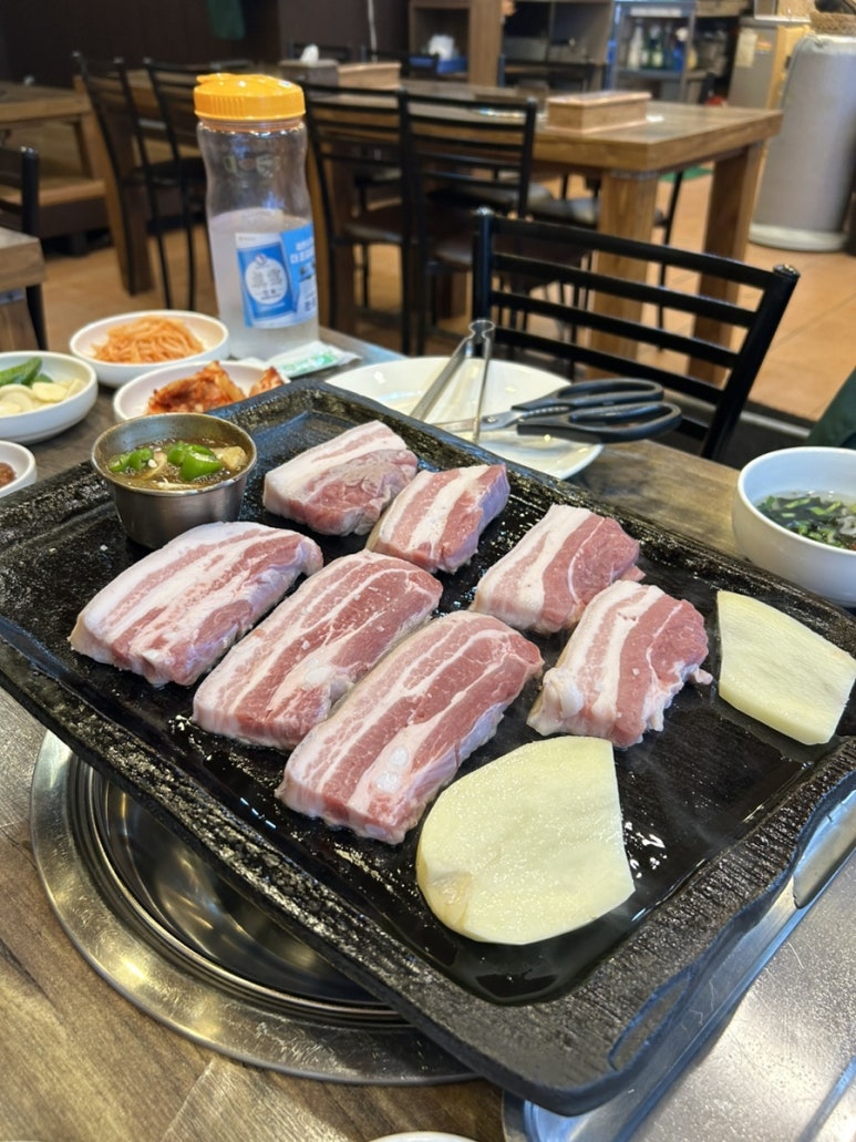 솔잎솔제주흑돈 이미지