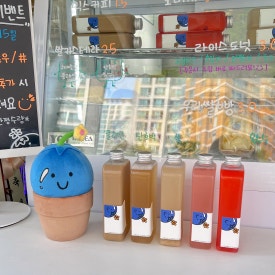 푸른열매달 이미지