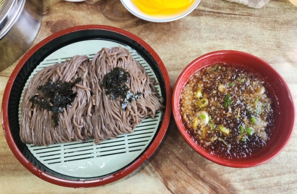 이조모밀 이미지