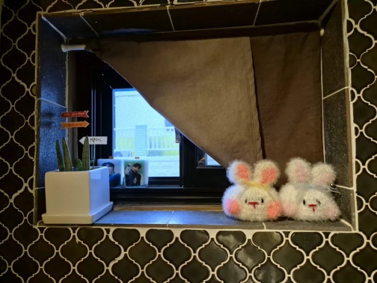 카페모퉁이 이미지