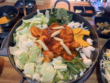 춘천닭갈비명가여기닭 이미지