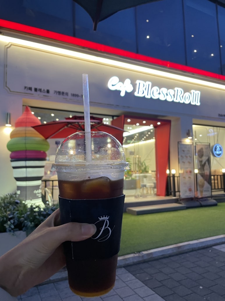 카페 블레스롤 강남논현점 이미지