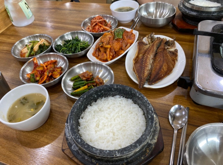 돌솥밥 기사식당 이미지