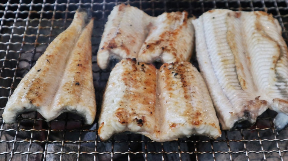 힘센숯불장어구이 이미지
