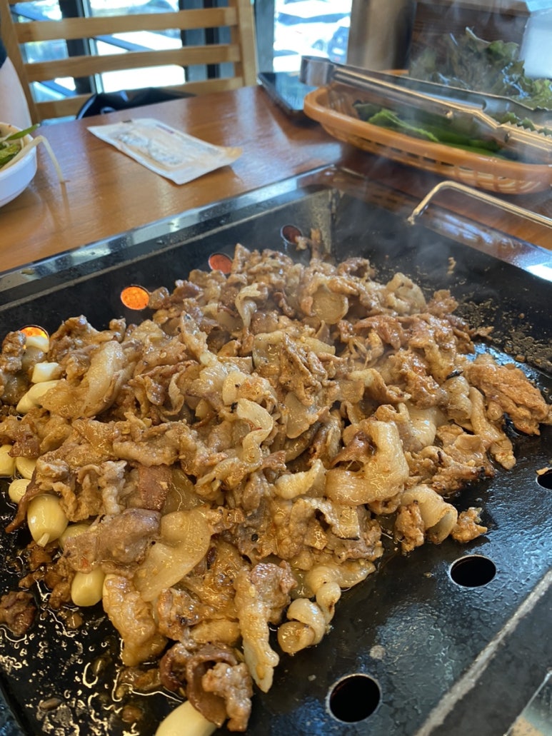 반달연탄석쇠불고기 이미지