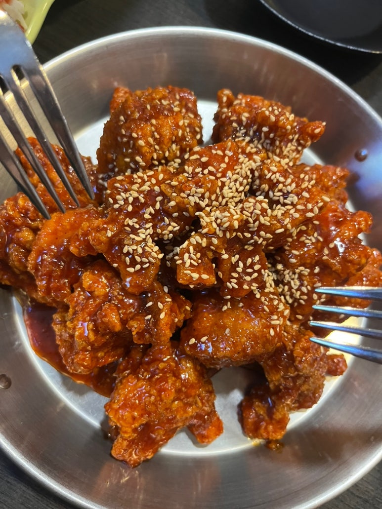 큐큐치킨 이미지