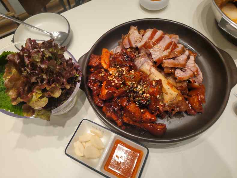족발야시장&무청감자탕광화문 이미지