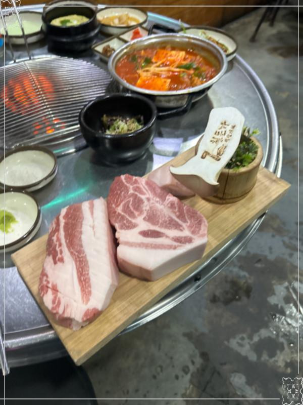 1등돼지 이미지