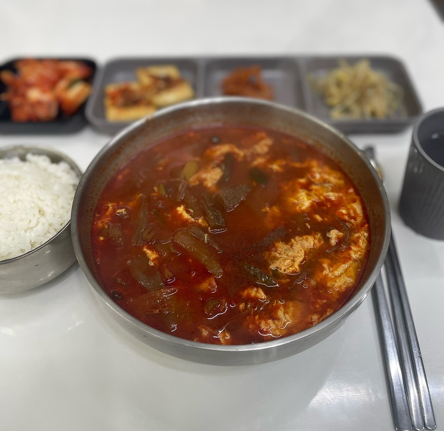 김밥파는언니 이미지