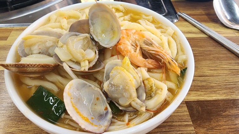 궁중해물칼국수 이미지