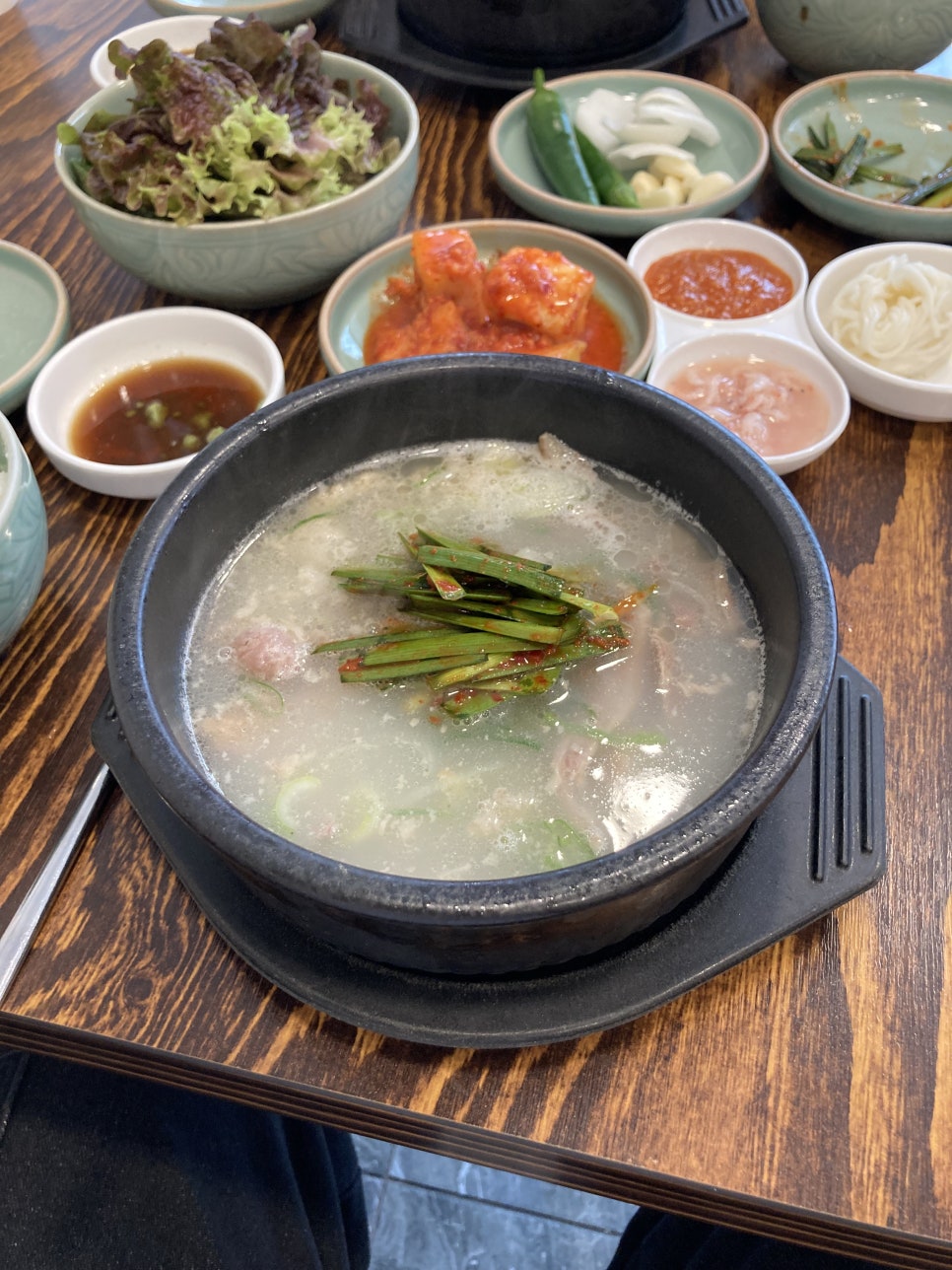 청화백 돼지국밥 이미지