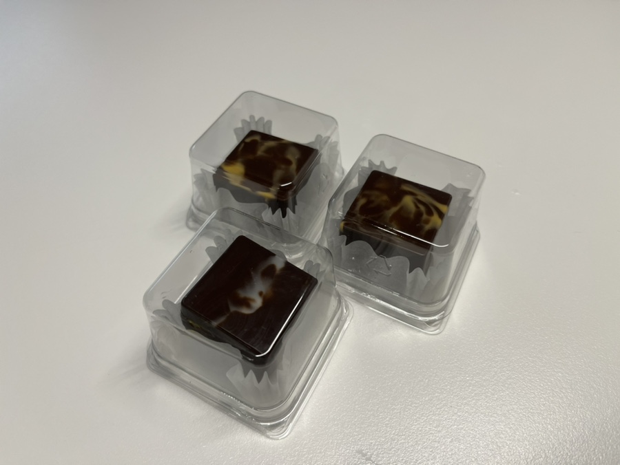 디저븨르(desservir) 이미지