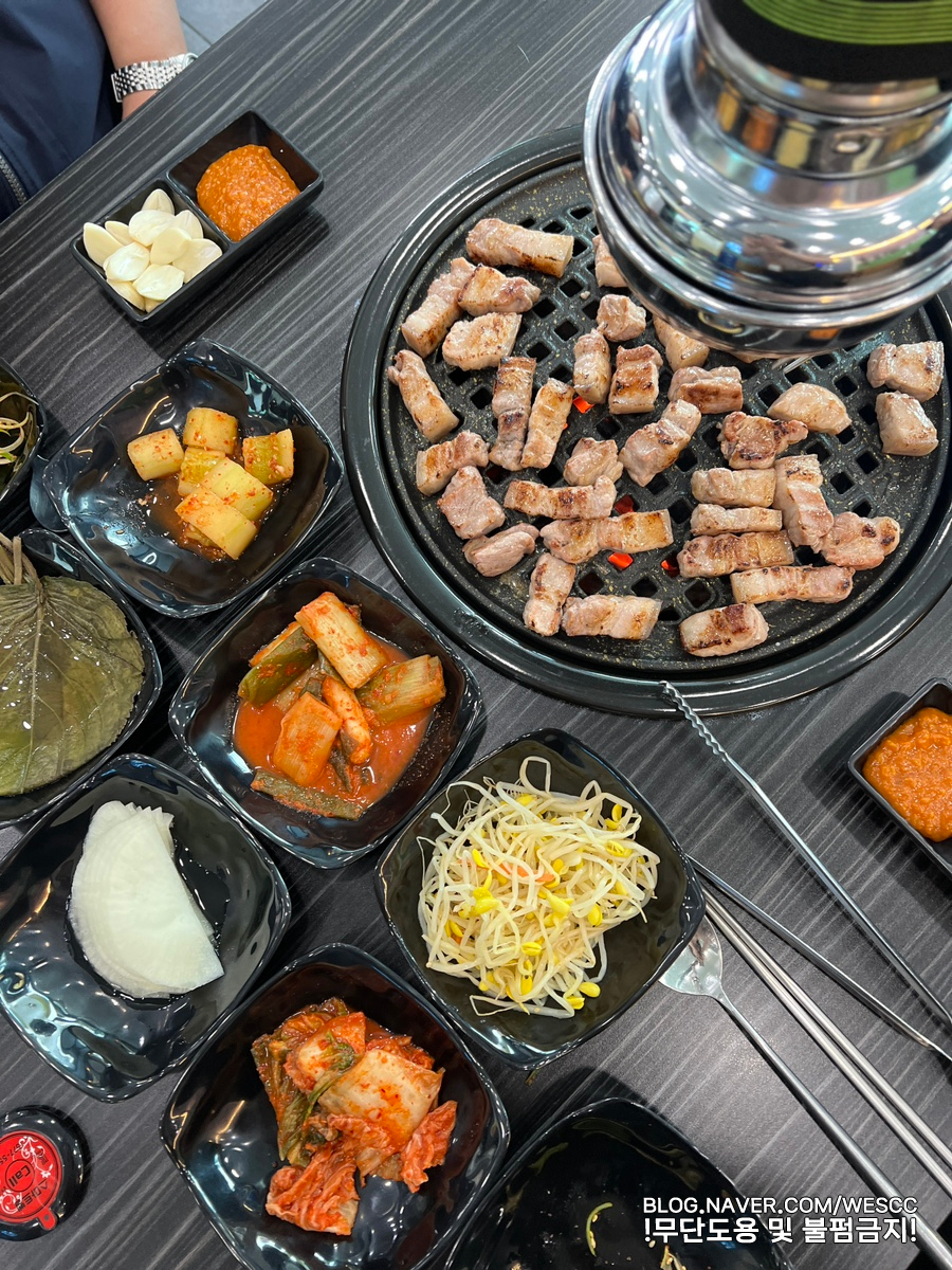 꽃돼지숯가마 이미지