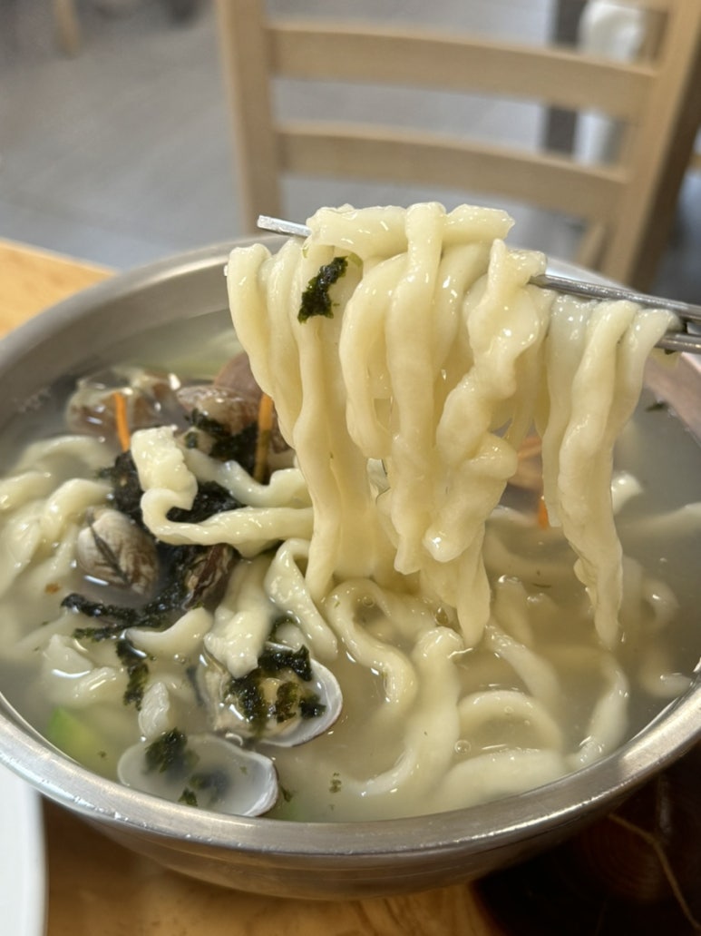 산동칼국수 이미지