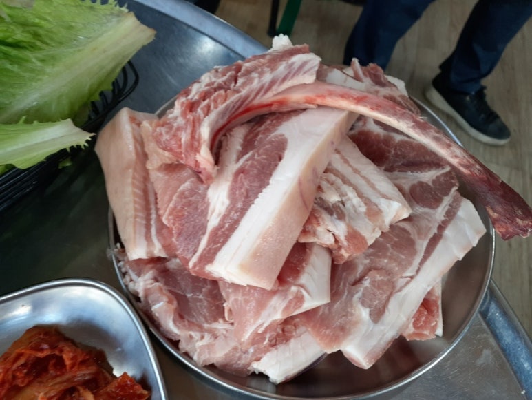흑돈퍼주는집 이미지