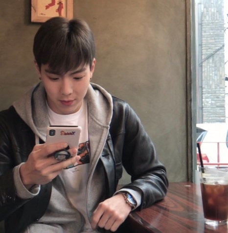 현*우 이미지