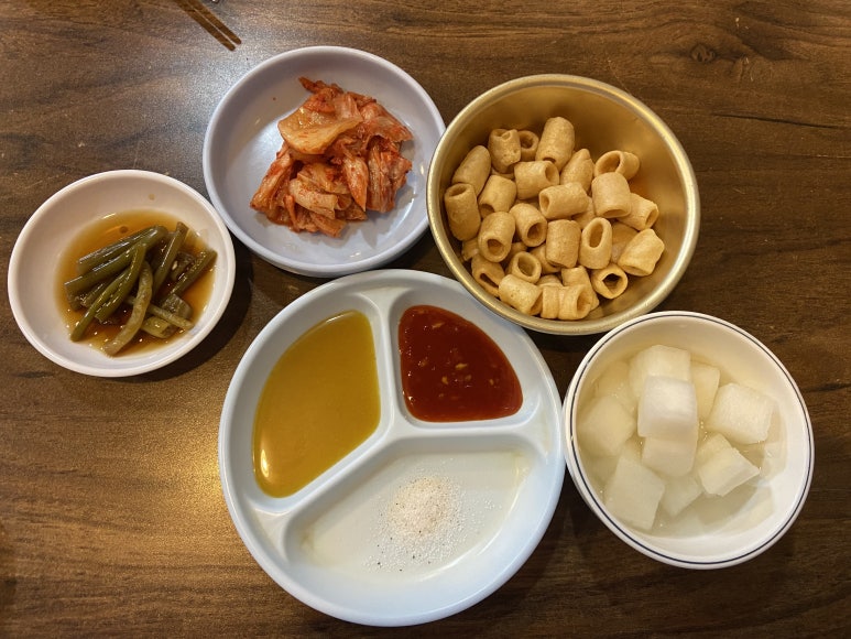참나무숯불통닭 이미지