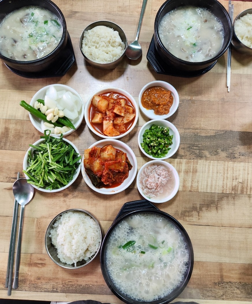 연일돼지국밥 이미지