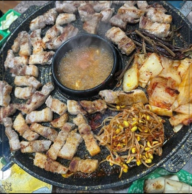 꽃돼지대패삼겹살 이미지