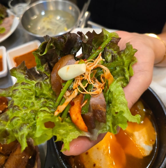 흥부네한방족발 이미지