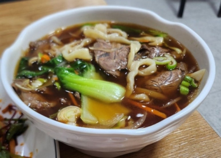 춘화족발 이미지