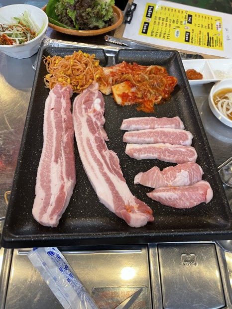 산본꽃돼지 이미지