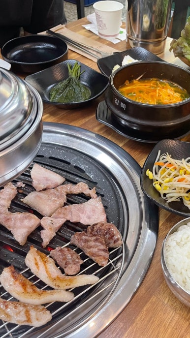 북항숯불뒷고기묵은지찜 이미지