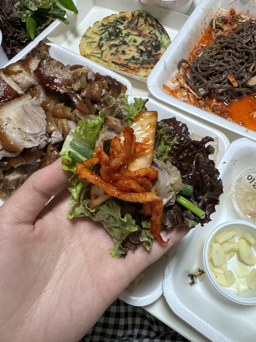 이장군왕족발 이미지