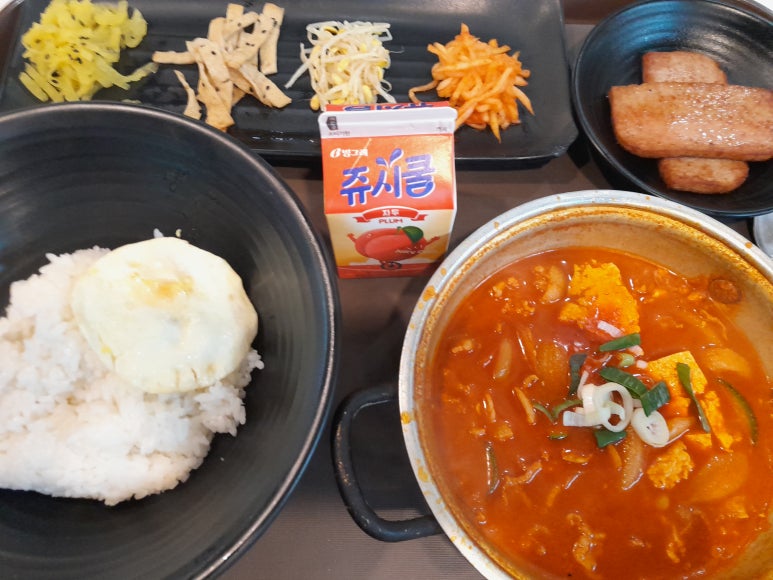 돼지엄마식당 이미지
