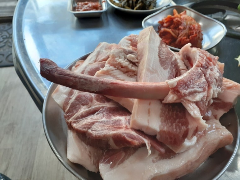 흑돈퍼주는집 이미지